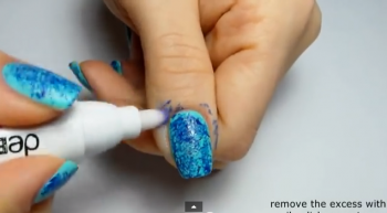 Tutorial Nail Art: come fare le mani con la carta stagnola